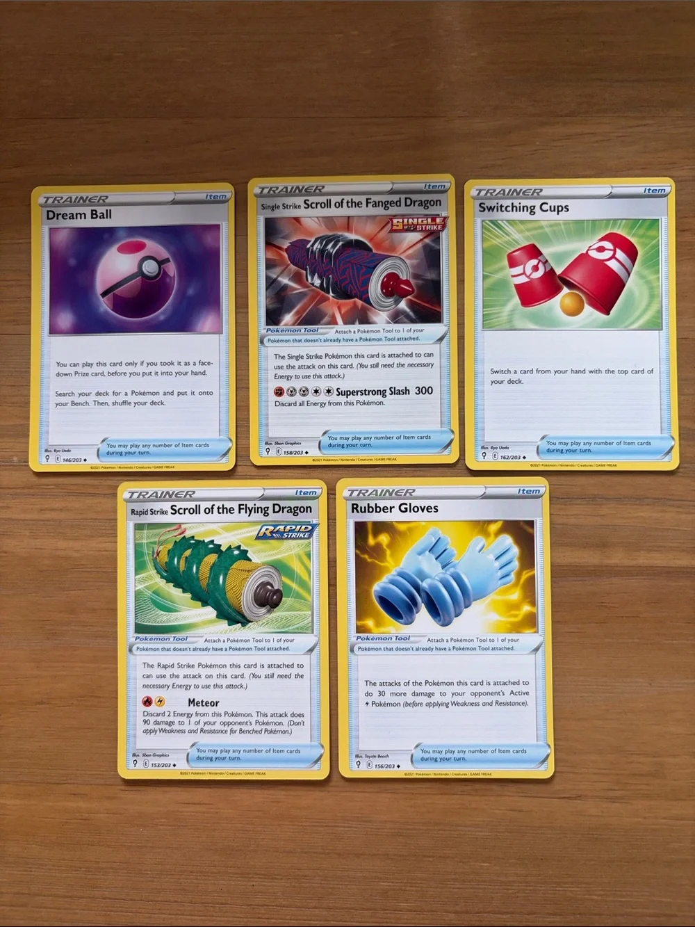 Pokémon Evolving Skies Trainer Lot 16 Cards | ✨5/$25✨